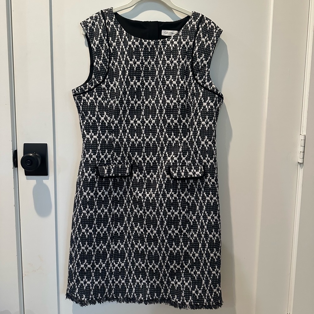 Calvin Klein Sleeveless Sheath Dress | Size 12 | Black and White